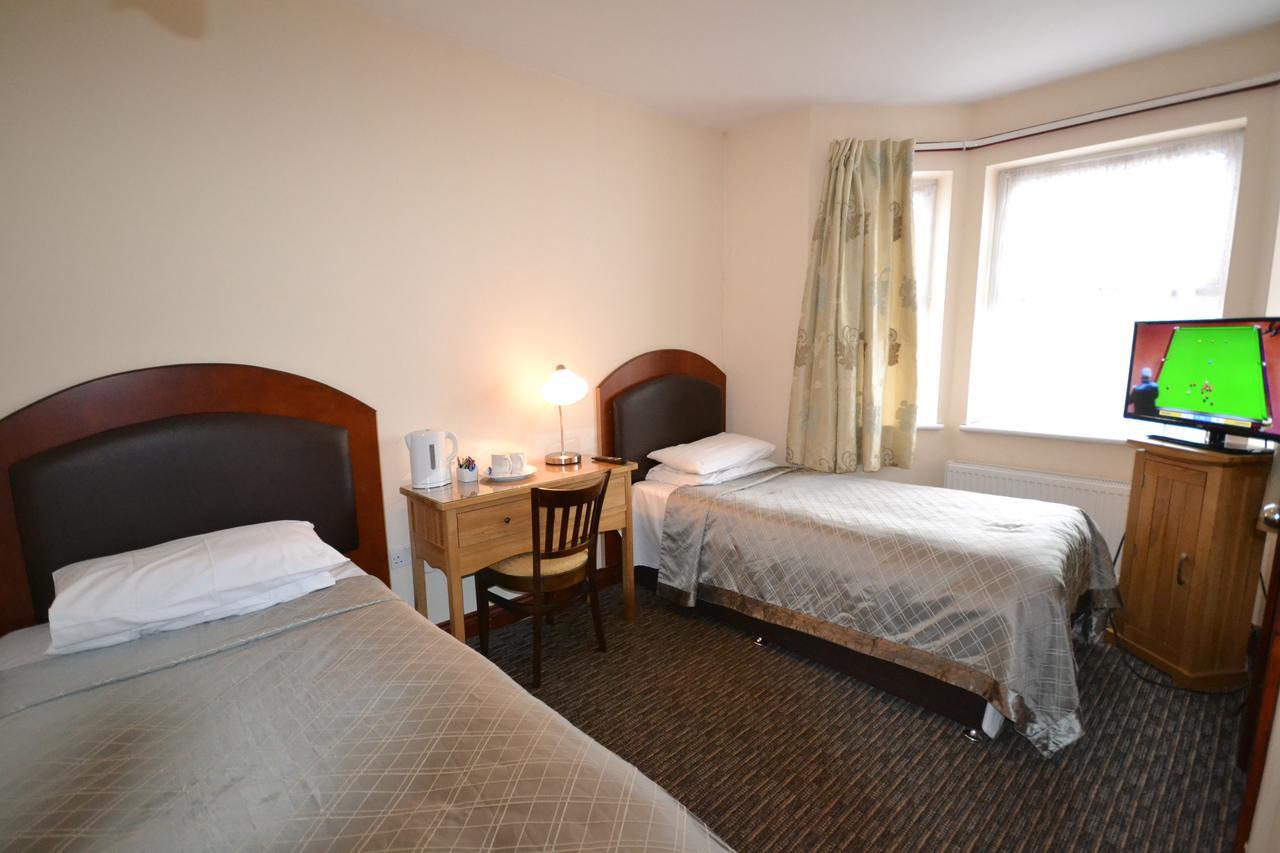 Airport Guest House Slough Dış mekan fotoğraf